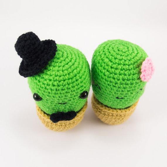 Cactus Couple Amigurumi Wedding Pattern Top View