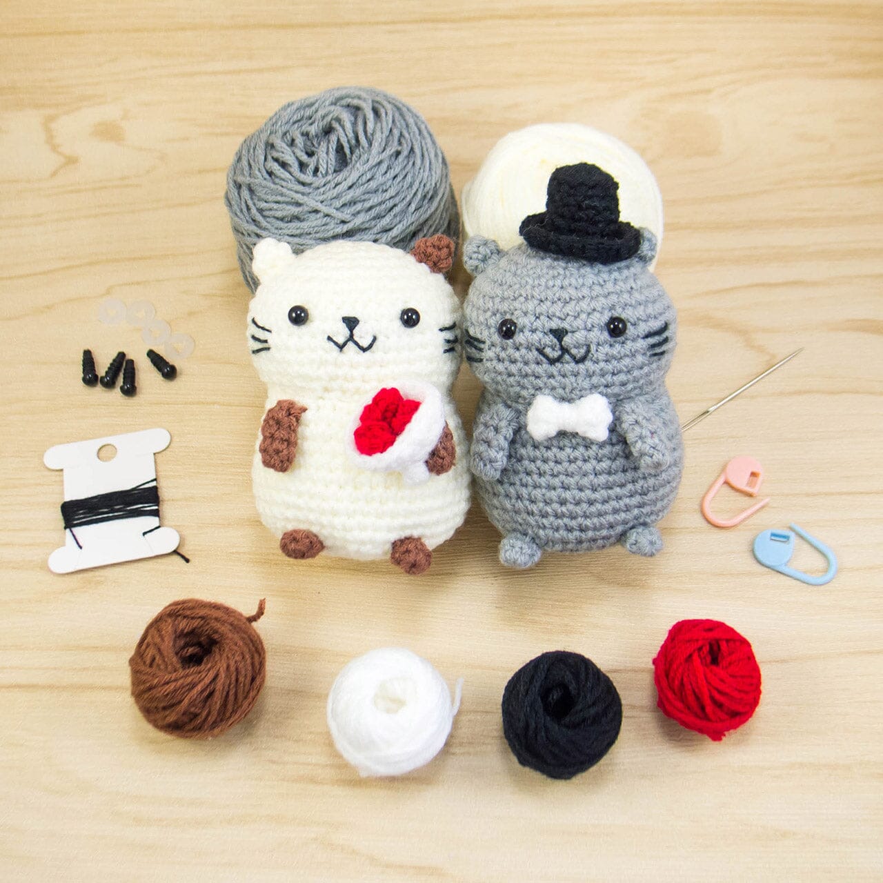 Cat Couple Amigurumi Kit