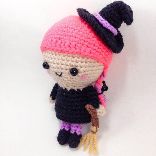 witch amigurumi pattern side view