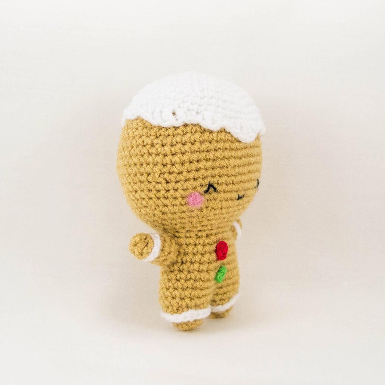 Gingerbread Man Plush Pattern for Christmas Decor