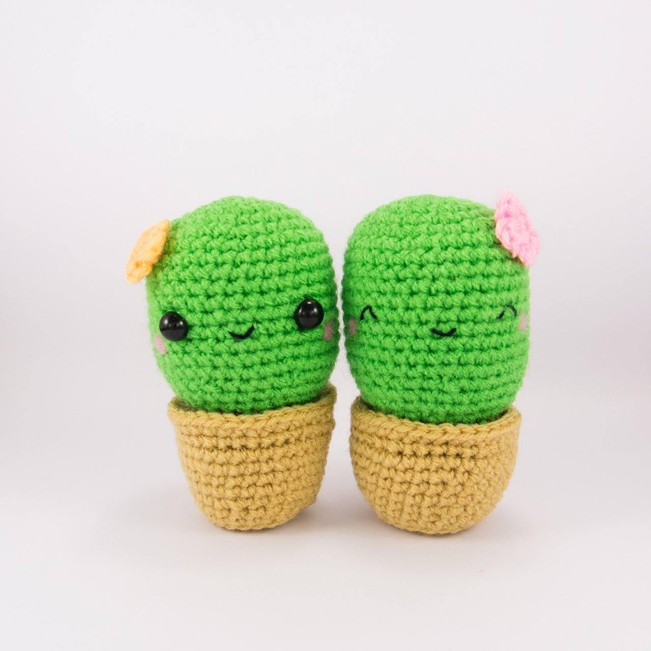 crochet cactus amigurumi