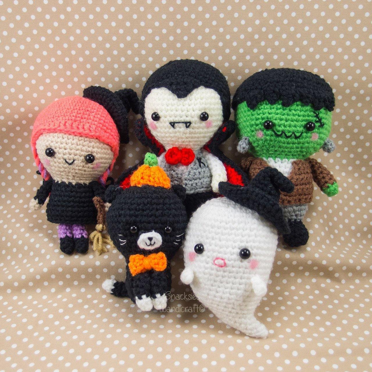 Halloween Dolls - Witch, Vampire, Frankenstein, Cat, Ghost