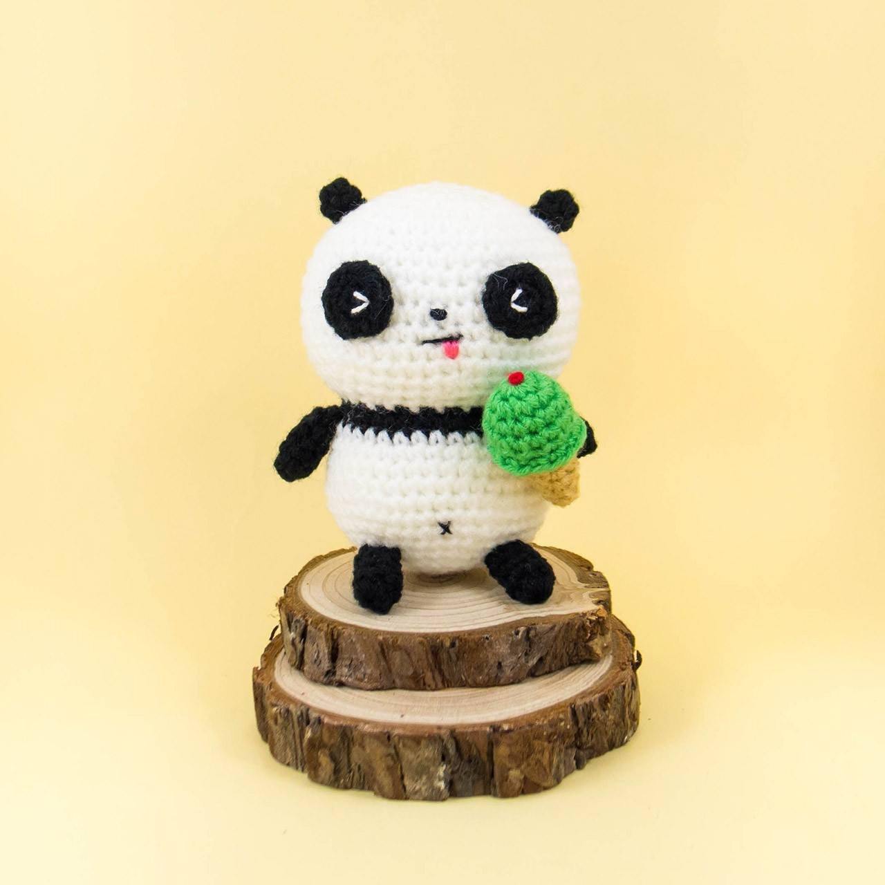 Pao Pao the Panda Amigurumi