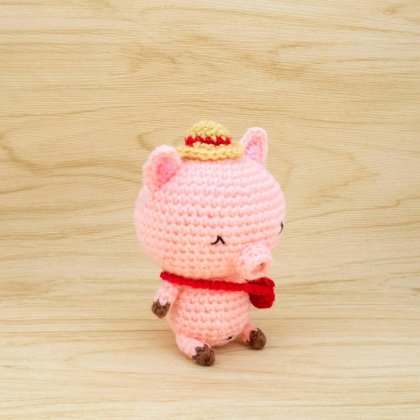 Crochet Pig Amigurumi Pattern for DIY